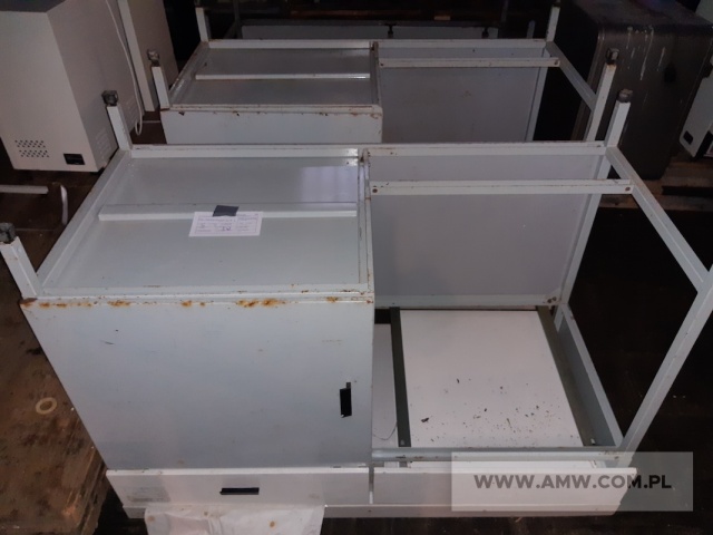 Sprzęt medyczny - pakiet zawierający 8 poz. asort. (wg oddzielnego wykazu), w tym m.in.: suszarki medyczne, cieplarka, stół antywibracyjny itp. 